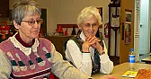 Continuous Prairie Points links  |  http://www.santarosaquiltguild.org/downloads/PrariePoint-Instructions.pdf this...