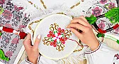 Is any one interested in doing a "Stitch Along" |      Would you please explain what you mean by a "Stitch Along"?  I know there...